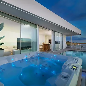 https://infinity-villas-casangular-by-upper.tenerifehoteles.net